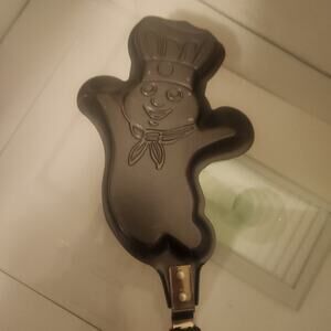 Pillsbury Doughboy Non stick pan